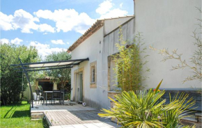 Beautiful home in Villetelle with Outdoor swimming pool, WiFi and 3 Bedrooms